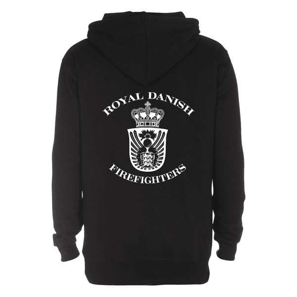 Sort hættetrøje set bagfra med stort hvidt "Royal Danish Firefighters"-emblem midt på ryggen.