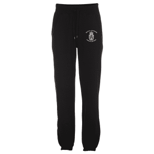 Sort sweatpants med snøre i taljen, elastik ved anklerne og et lille hvidt "Royal Danish Firefighters"-emblem på højre lår.